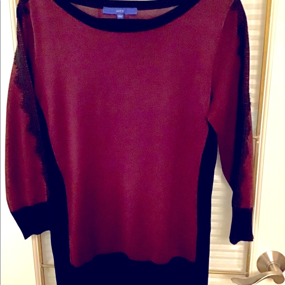 Apt 9. XL burgundy with black overlay on sleeves